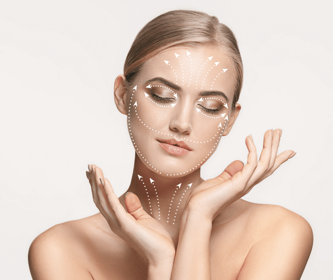 Junge Frau mit eingezeichneten Vektoren im Gesicht für ästhetische Gesichtsstraffung