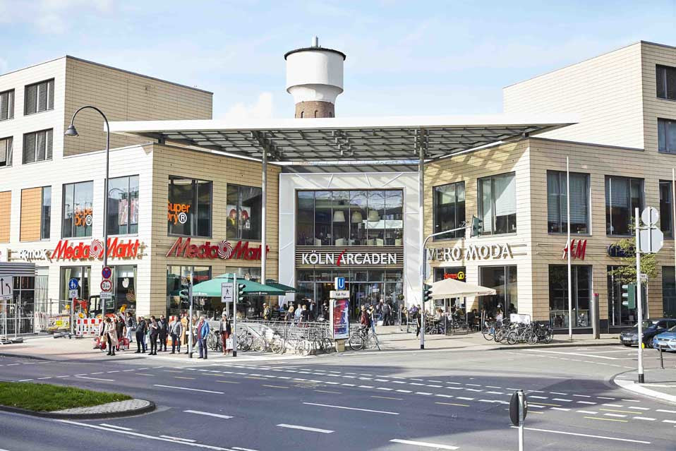 Eingangsbereich von Shopping Center Köln-Arcaden